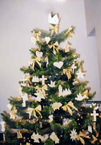 chrismon kids tree, chrismons, ornaments